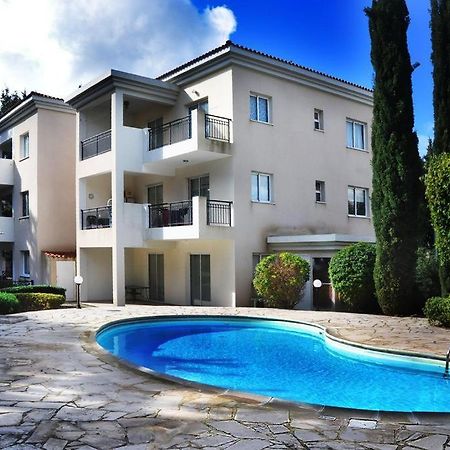 Poolside 2 Bedroom Apt, Paphos Riviera, Universal Area Zewnętrze zdjęcie