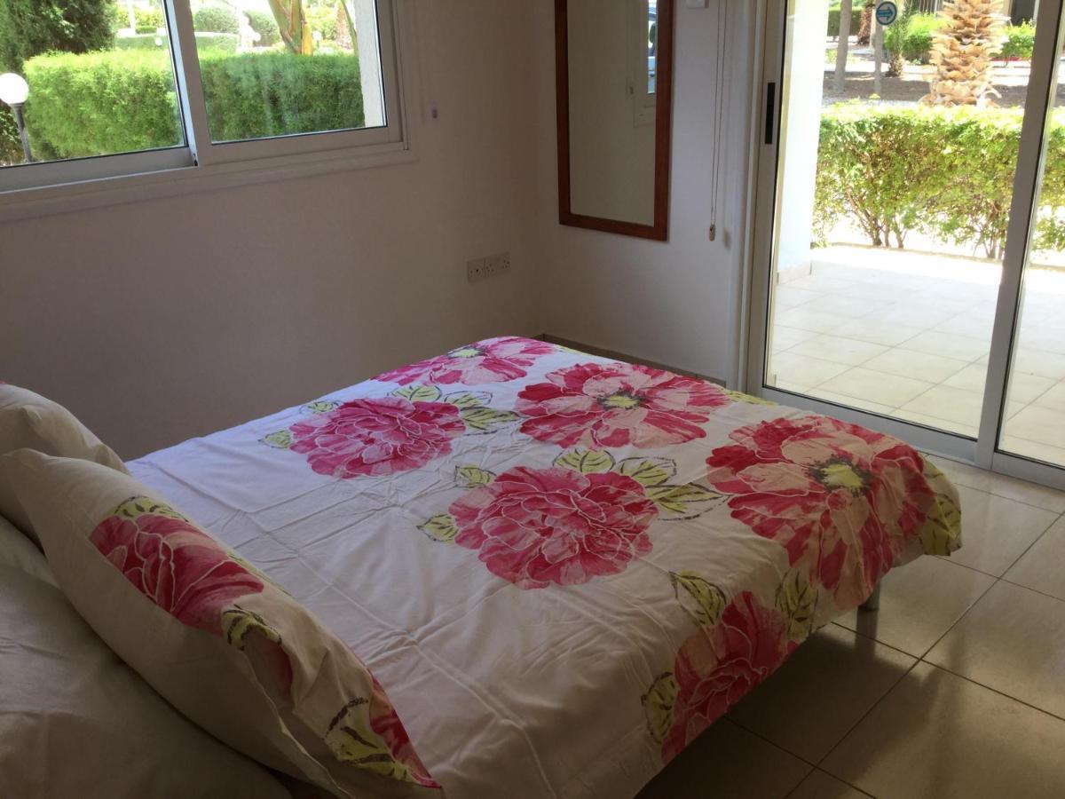 Poolside 2 Bedroom Apt, Paphos Riviera, Universal Area Zewnętrze zdjęcie