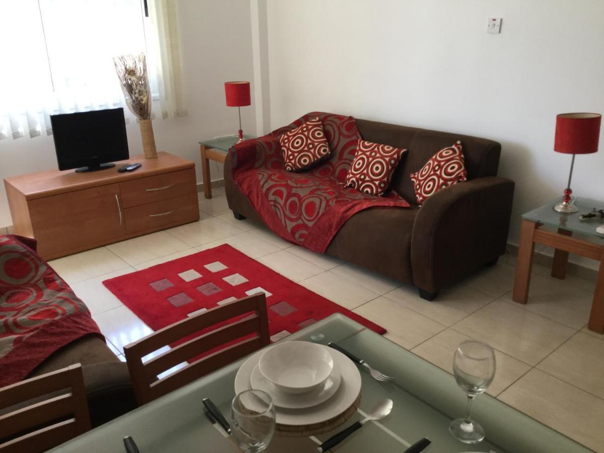 Poolside 2 Bedroom Apt, Paphos Riviera, Universal Area Zewnętrze zdjęcie