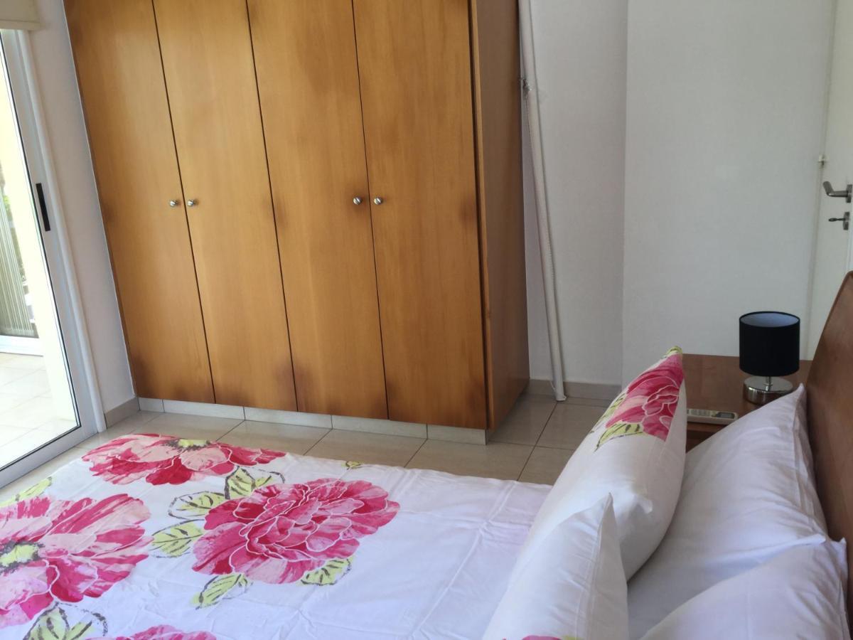 Poolside 2 Bedroom Apt, Paphos Riviera, Universal Area Zewnętrze zdjęcie